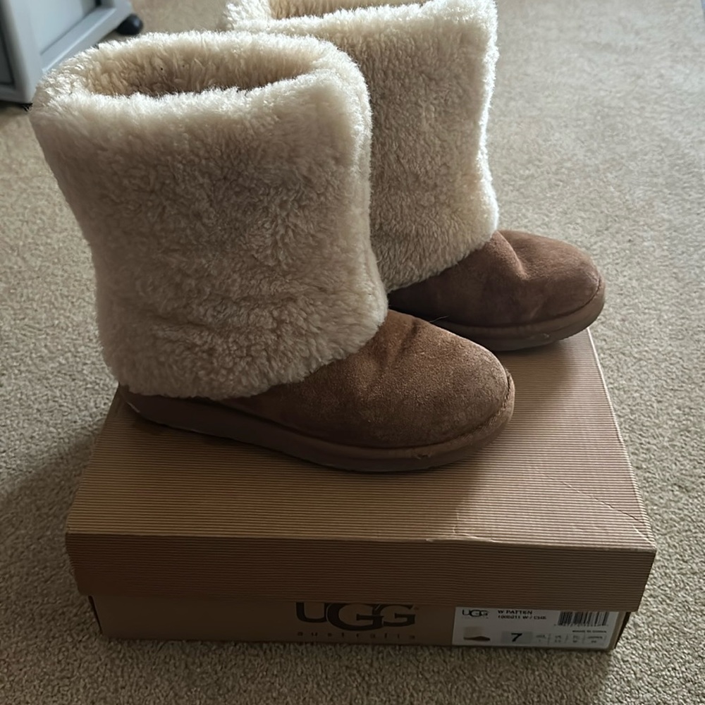 Ugg Patten Boot Sherpa Lined Women’s Boot In Ches… - image 1